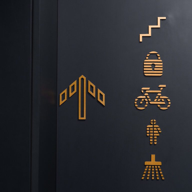 SEA_Web_Circus_Street_Signage_Half_02